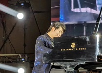 2019年郎朗出席琴街活動！帶來音樂視聽盛宴！