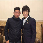 邰正宵與經紀人李志合影