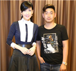 周慧敏與經紀人李志合影